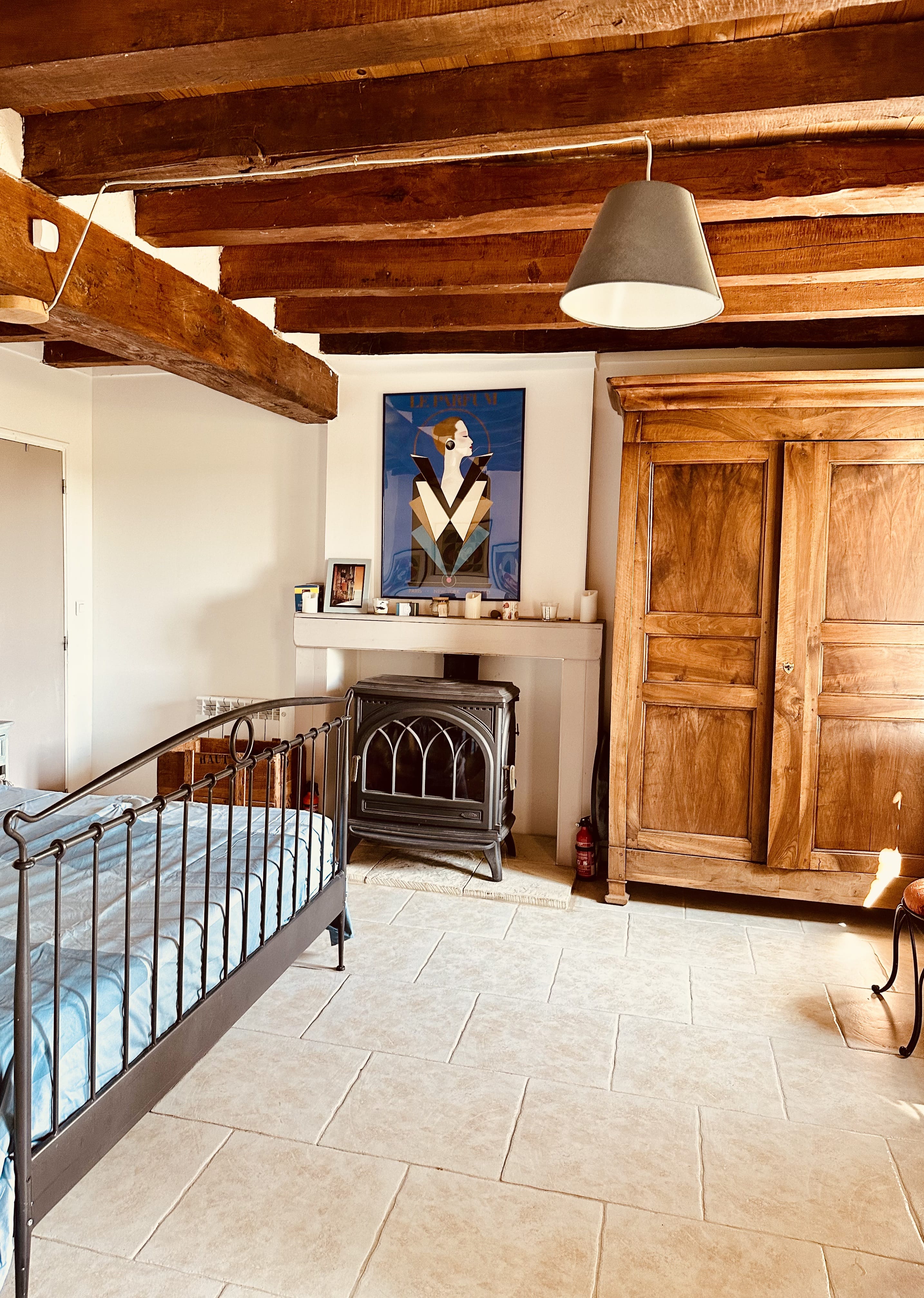 Chambre parentale du Gîte Piscine Montargis, Nargis Loiret